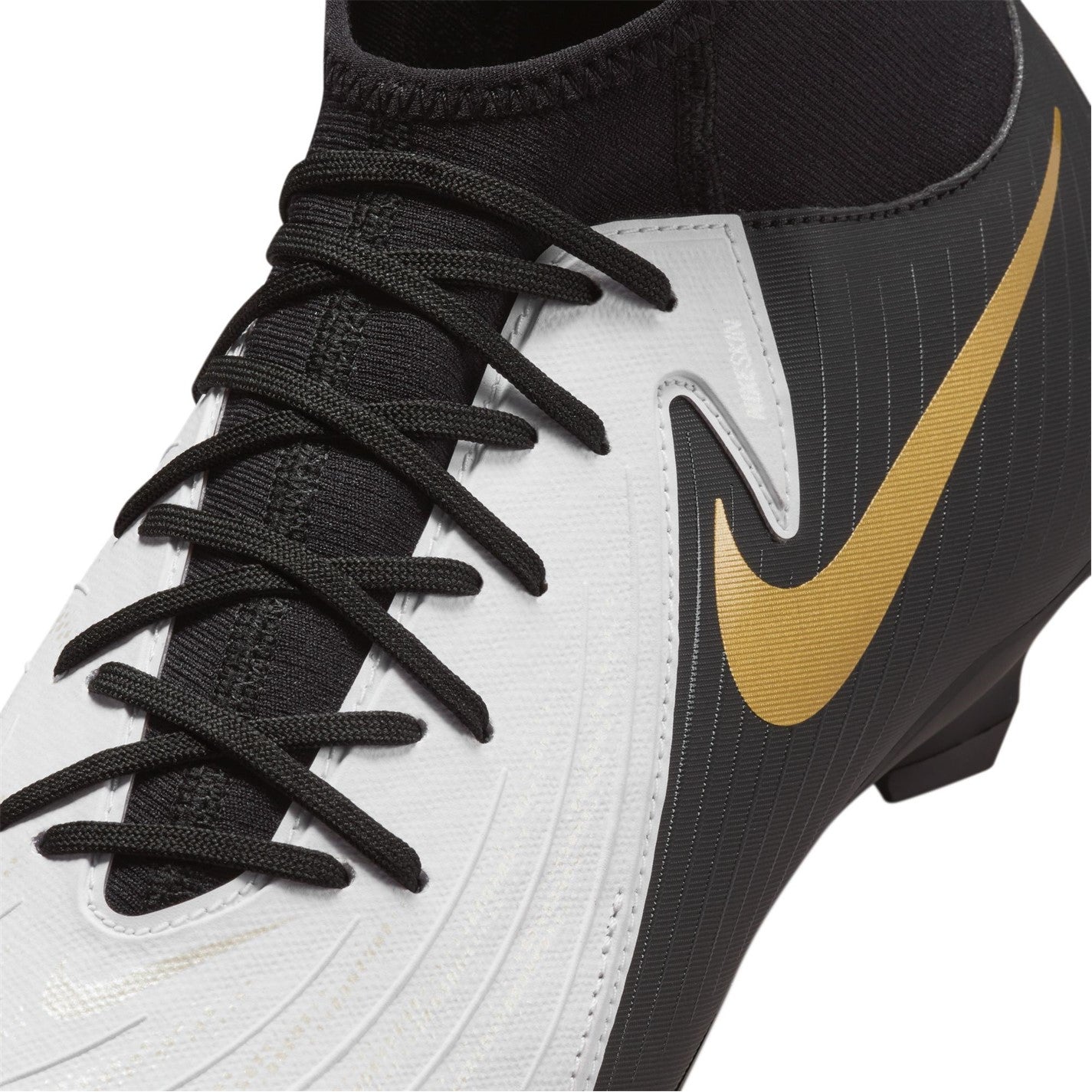 Nike Phantom Luna II Academy Football Boots