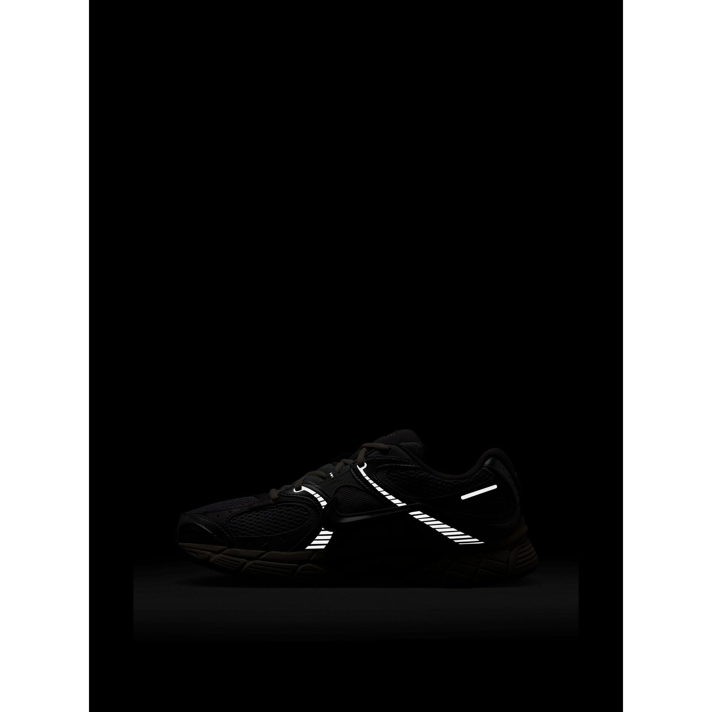 Nike Grey White V5 Vomero Runner Trainers