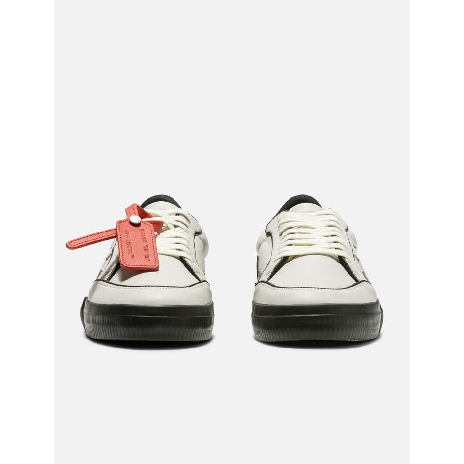 Low Vulcanized Outlined Sneakers