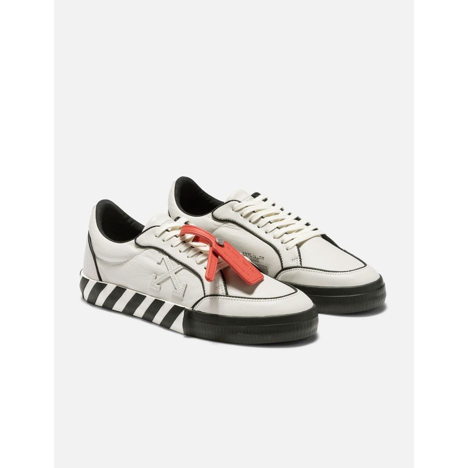 Low Vulcanized Outlined Sneakers