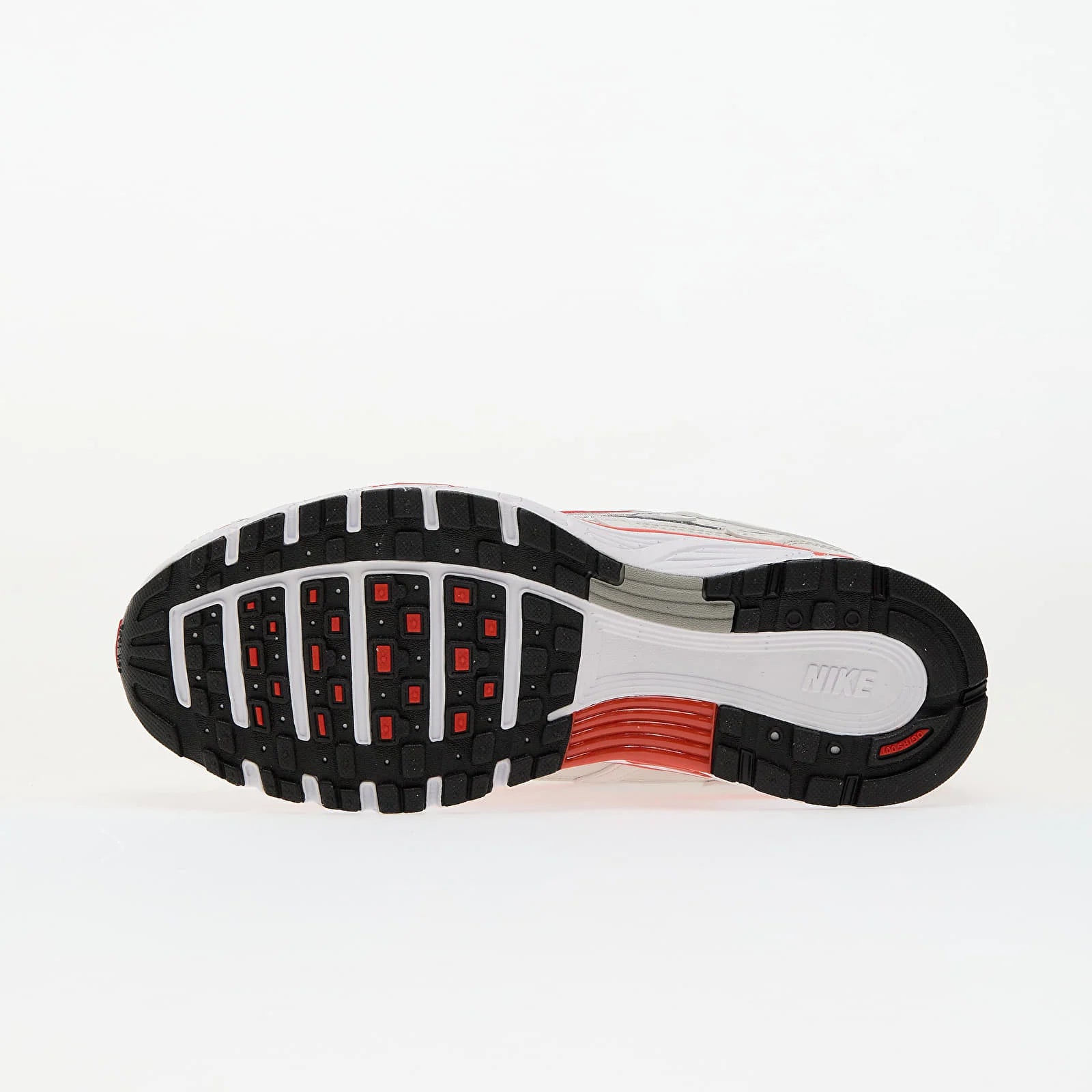 Nike  P-6000